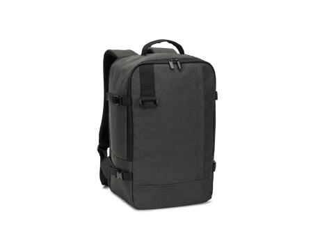 CIES. Mochila que cumple con las medidas exigidas por las compañías aéreas, fabricada en poliéster reciclado 600D de alta densidad