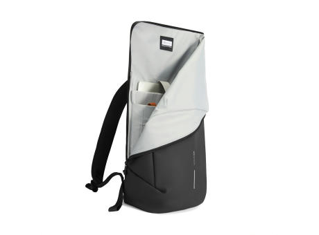 Mochila urbana resistente al agua con solapa