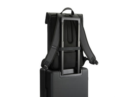 Mochila urbana resistente al agua con solapa