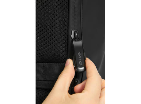 Mochila urbana resistente al agua con solapa