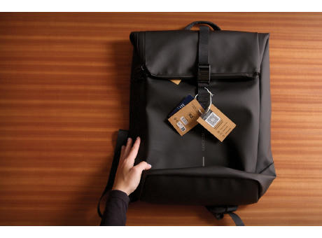 Mochila urbana resistente al agua con solapa