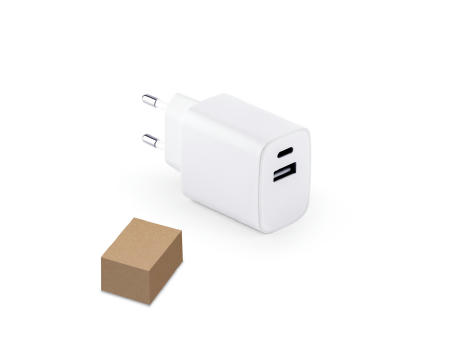 WEGENER. Ladegerät mit USB-A Anschluss 18W und USB-C 20W in 100% rABS