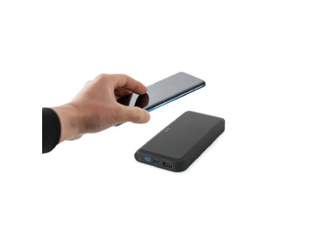 BECKER 10. 10'000 mAh Powerbank aus recyceltem ABS (100% rABS) mit 15W superschnellem kabellosem Ladegerät
