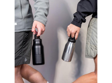 Sagaform Truls Stahlisolierflasche mit praktischem Klickverschluss (recycelt) 500 ml