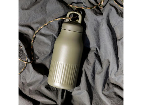 Sagaform Truls Stahlisolierflasche mit praktischem Klickverschluss (recycelt) 500 ml