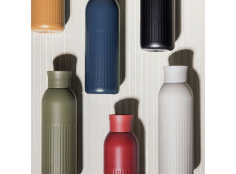 Sagaform Tekla Push Stahlisolierflasche mit Druckverschluss (recycelt) 500 ml
