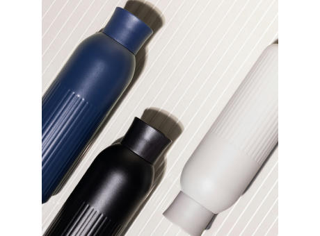 Sagaform Tekla Push Stahlisolierflasche mit Druckverschluss (recycelt) 500 ml
