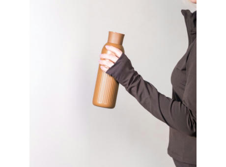 Sagaform Tekla Push Stahlisolierflasche mit Druckverschluss (recycelt) 500 ml