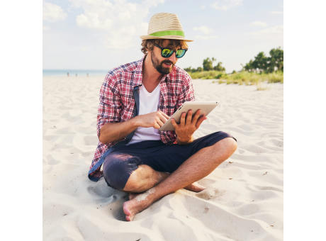 Pflanzlicher Strohhut mit farbigem Band