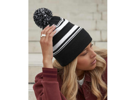 Gorro con rayas en abanico
