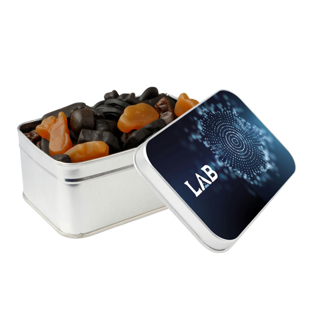 Rechteckige Dose gefüllt mit Süßigkeiten