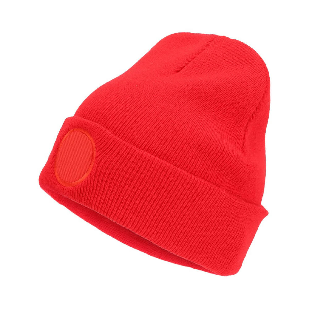 Niltons Strickmütze mit rundem Aufnäher