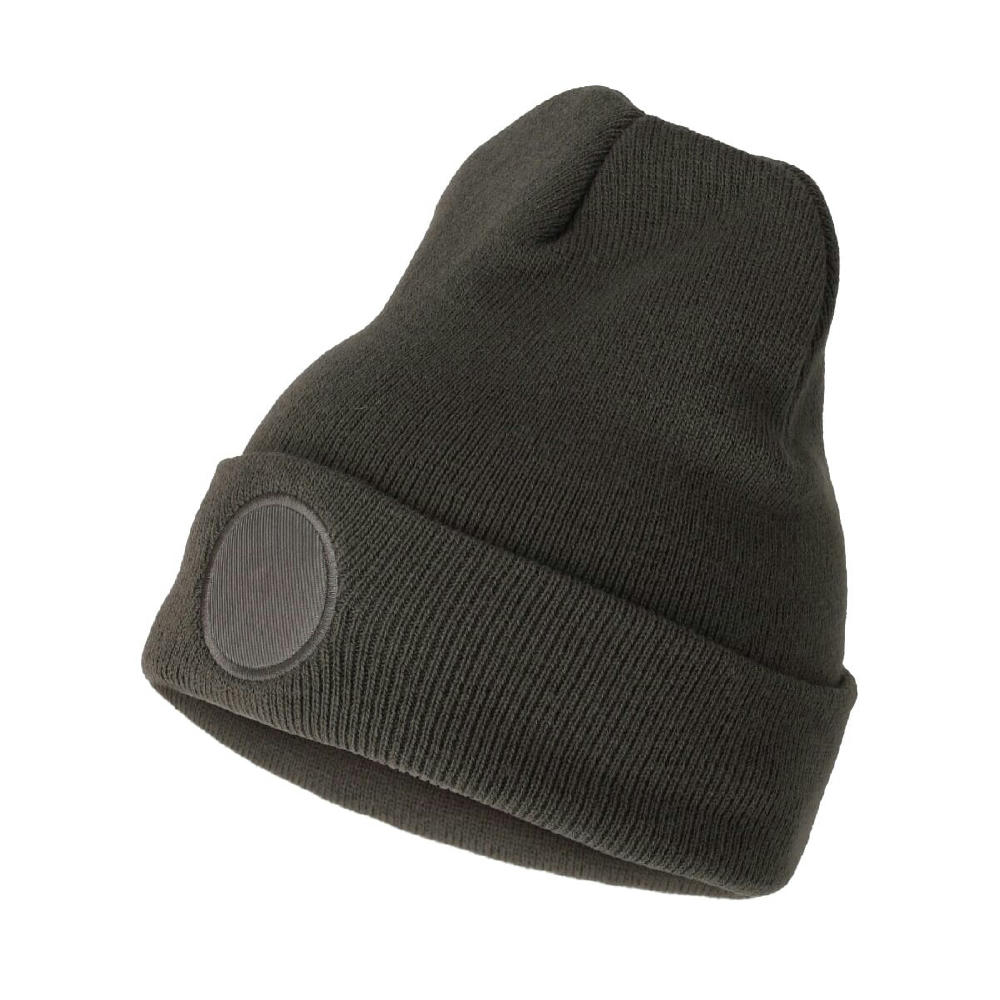 Niltons Strickmütze mit rundem Aufnäher