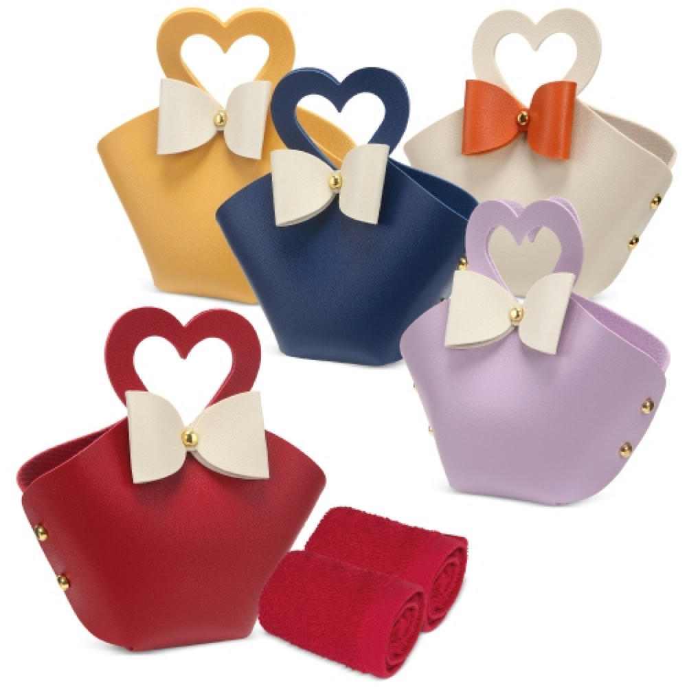 SET 5 BOLSITOS CON TOALLA "COQUETTE"
