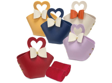 SET 5 BOLSITOS CON TOALLA "COQUETTE"