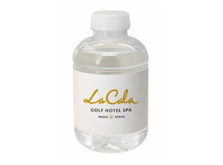 Botella de agua reciclada