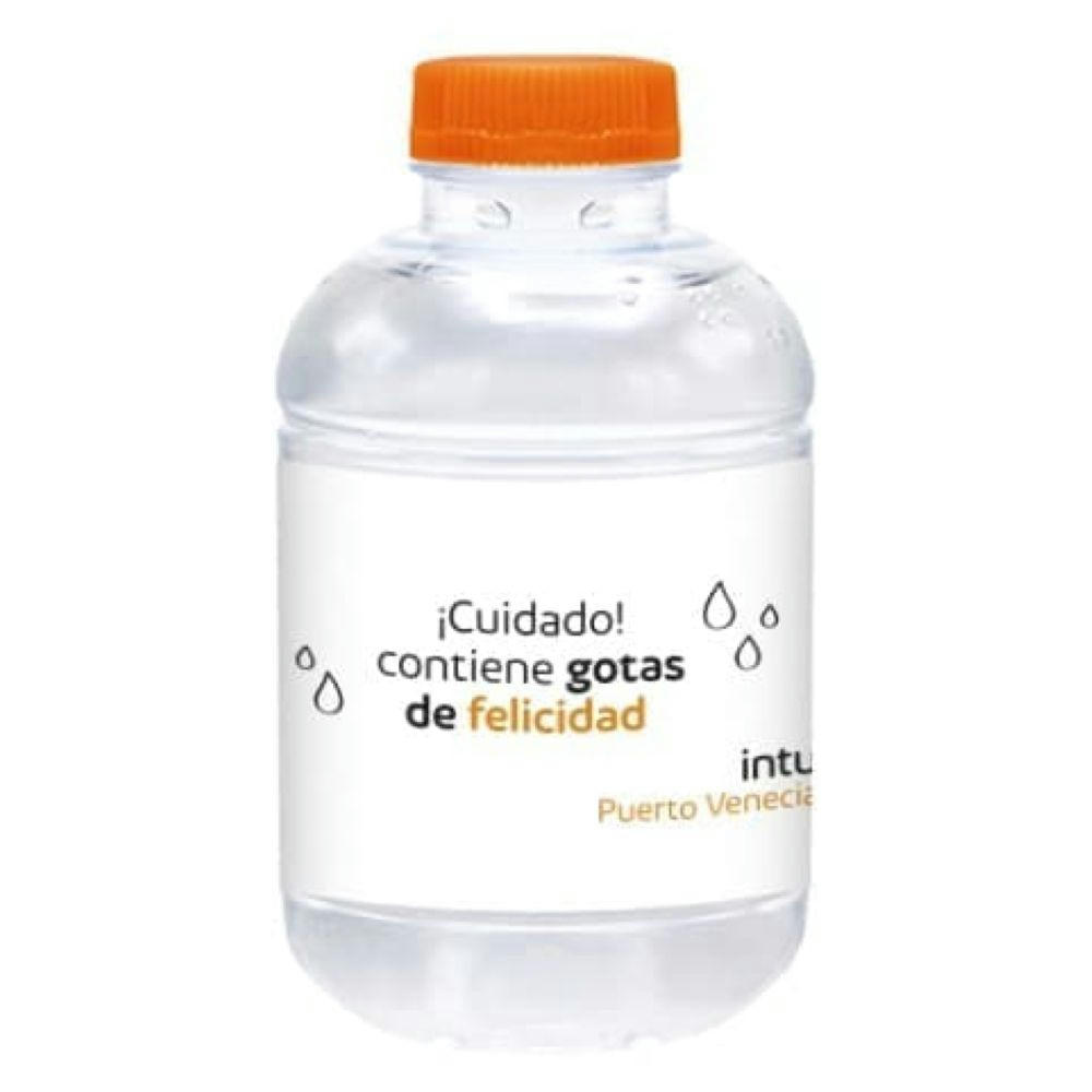 Botella de agua reciclada