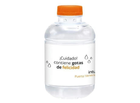 Botella de agua reciclada