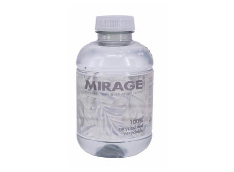 Botella de agua reciclada