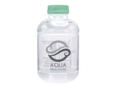Botella de agua reciclada