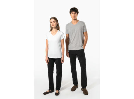 Camiseta con elastano cuello de pico hombre