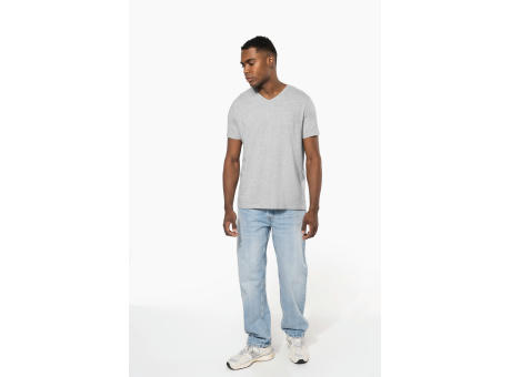 Camiseta con elastano cuello de pico hombre