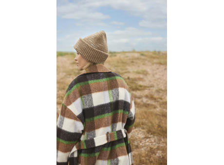 Gorro con parche de punto grueso