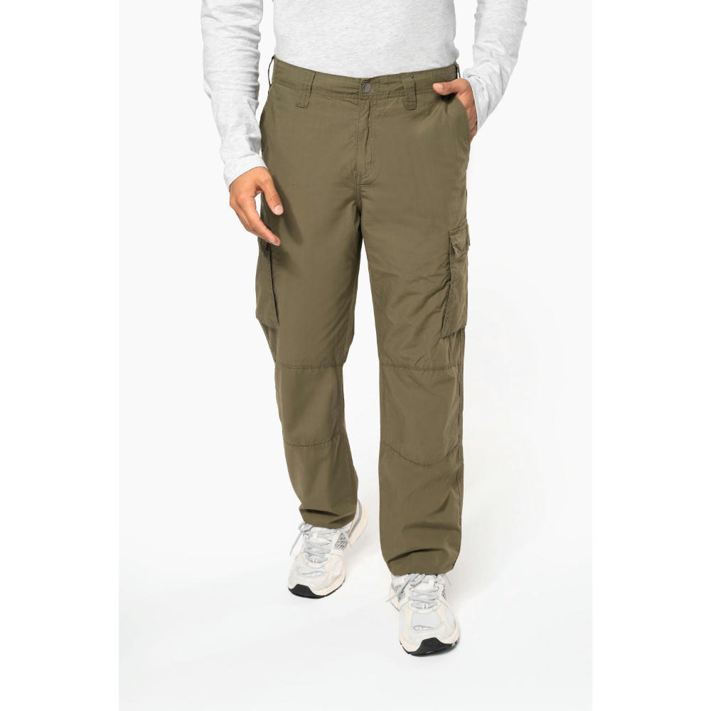 Pantalón ligero multibolsillos para hombre