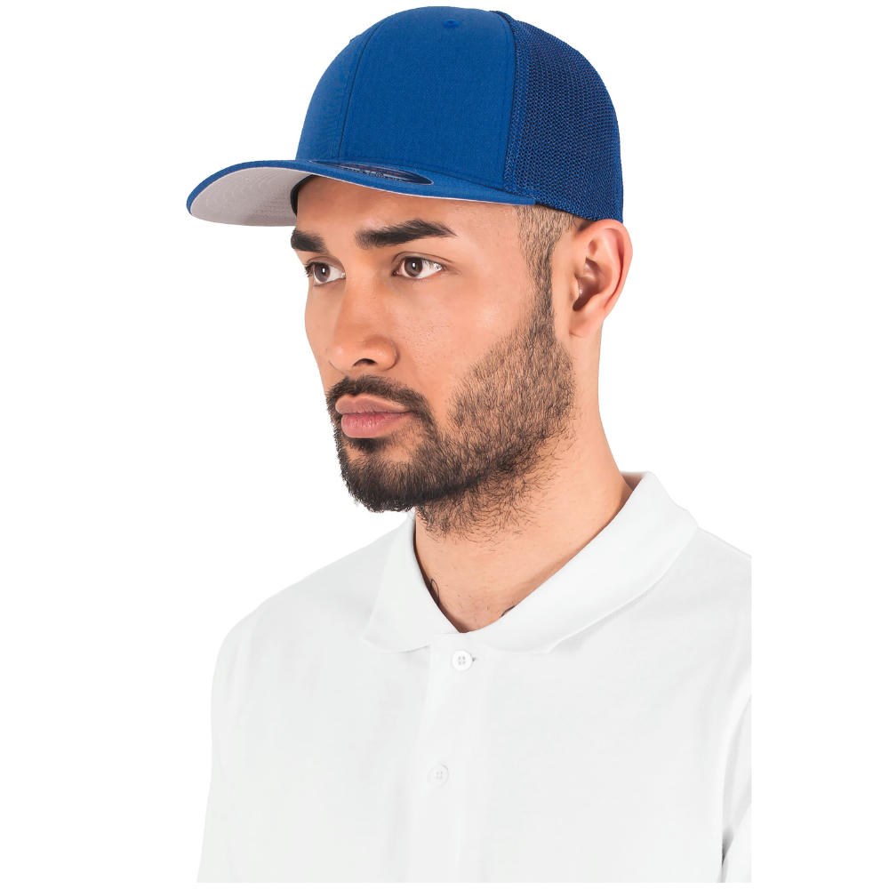 Gorra Flexfit de rejilla Trucker