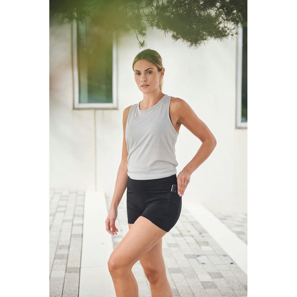 Short para mujer con bolsillo para teléfono