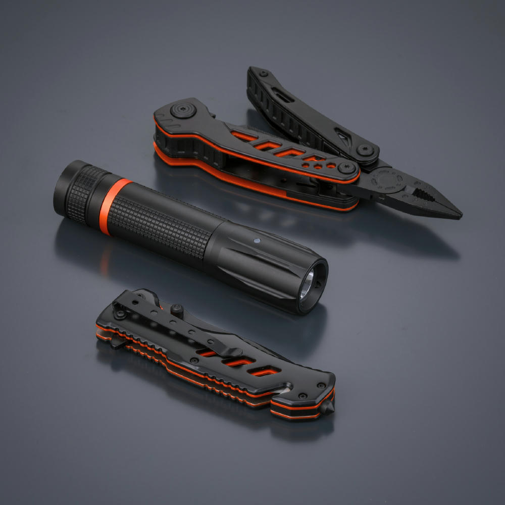 Multitool, Rettungsmesser & kleine Taschenlampe