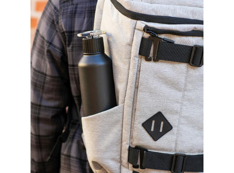 Paso 20L Rucksack aus rPET. Untere Schlaufen. Laptops bis 17"