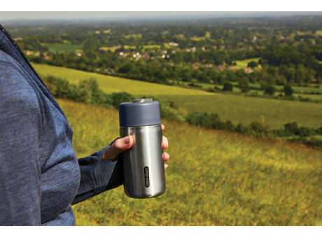 Black+Blum isolierter, auslaufsicherer Becher aus Edelstahl