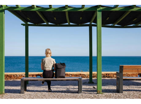 Swiss Peak Fern AWARE™ RPET 15,6" Rucksack mit Allover-Zip