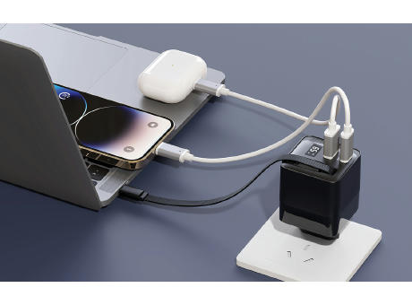 Urban Vitamin Mendocino 65W GaN-Charger mit einziehb. Kabel