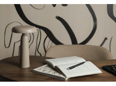 VINGA Avery RCS Tischlampe