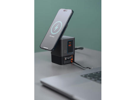 Urban Vitamin Sacramento 105W GaN Charger mit einz. Kabeln