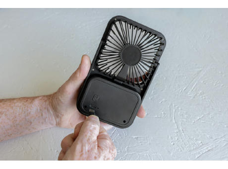 Aervina wiederaufladbarer Tischventilator aus RCS rec. ABS