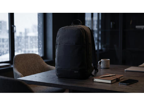 Swiss Peak AWARE™ moderner 15,6" Laptop-Rucksack