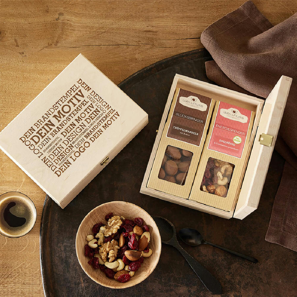 2 Premium Snacks in der Birkenholzbox