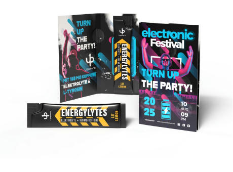 Upsters Energylytes Stick in Werbeklappkarte