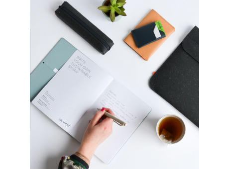 Recycled Leather Passport Holder Passhülle