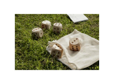 Outdoor Dice Game Würfelspiel