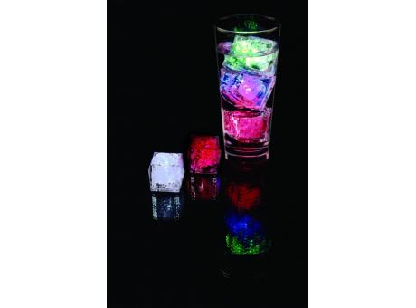 LED Eiswürfel bringen Sie Licht in Ihre Cocktails 