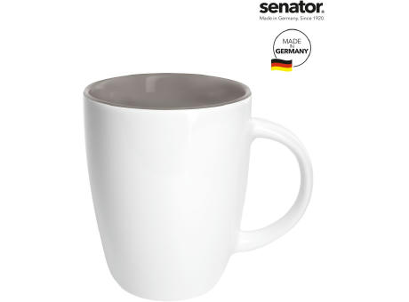 senator Elite inside